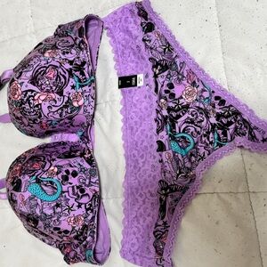 Torrid bra size 44D panty size 2 selling brand new.Lose weight can’t fit